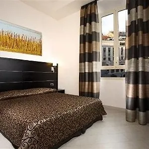 Hotell Sonya, Rom